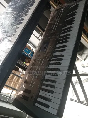 Photo - Yamaha Motif Keyboard Mm6