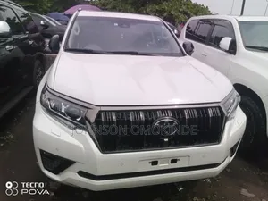Toyota Land Cruiser Prado 2.7 2023 White