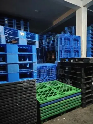 Rackable Plastic Pallets