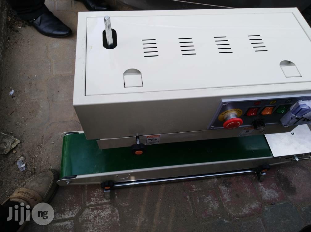 Nylon Sealing Machine