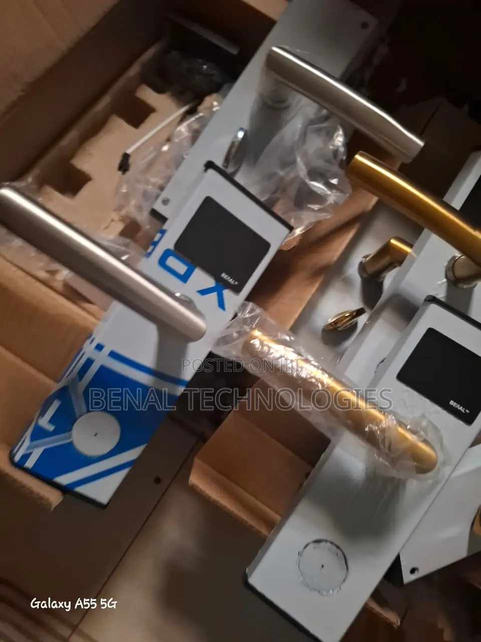 Simplify Hotel Access With Lock and Card Software Combo