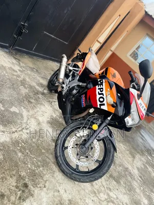 Photo - Honda CBR 2013 Orange