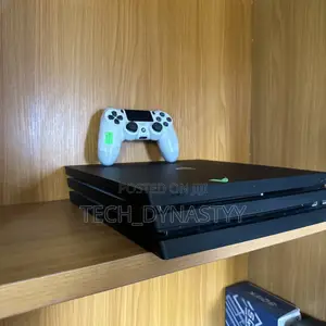 Ps4 Pro ( Playstation 4 Pro With Controller )