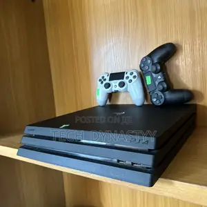 Sony Ps4 Pro With 2 Controllers ( Playstation 4 Pro )