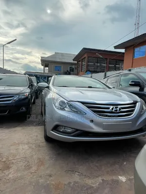 Hyundai Sonata Limited 4dr Sedan w/Prod. End 12/13 (2.0L 4cyl Turbo 6A)
