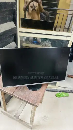 32 Inches Frameless Monitor
