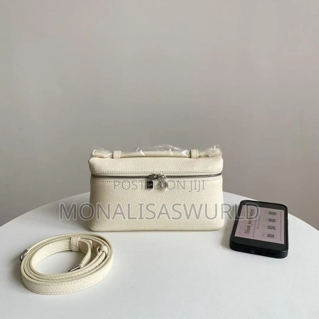 Classy Chic Hand Bag