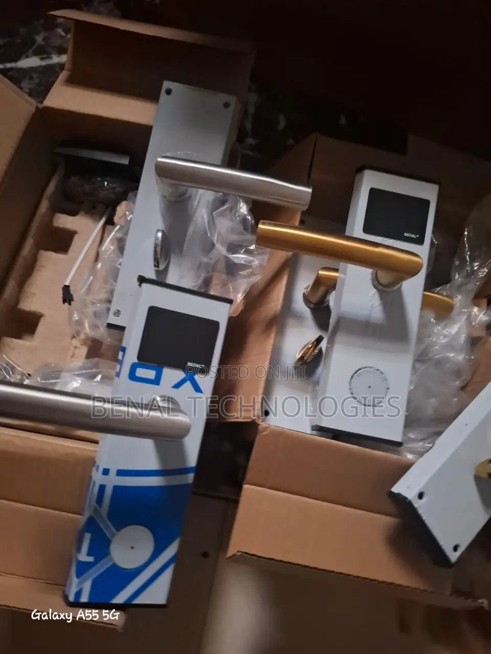 Software-Managed Hotel Room Lock With Smartcard Integration