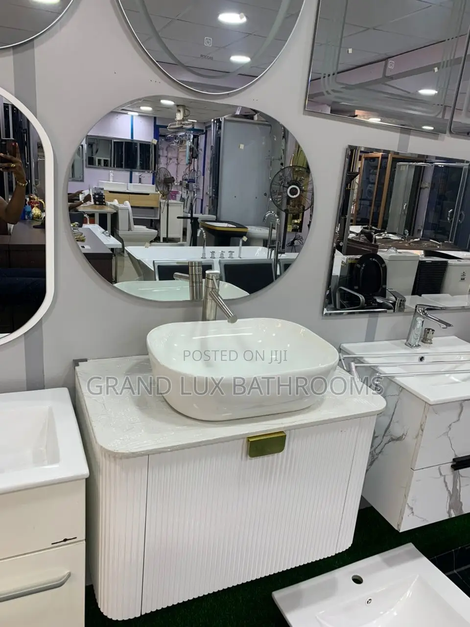Modern White Ceramic Basin With Fluted Vanity and Wall Mirro