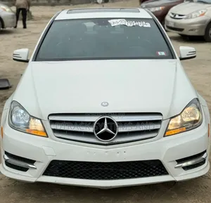 Mercedes-Benz C300 Sport 4Matic Sedan AWD (3.0L 6cyl 7A) 2012 White