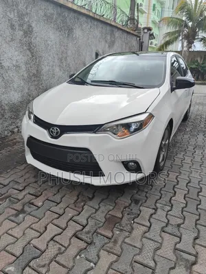 Toyota Corolla LE 4dr Sedan (1.8L 4cyl CVT) 2016 White