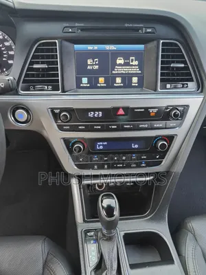 Hyundai Sonata Limited Sedan FWD (2.4L 4cyl 6A) 2016 Black