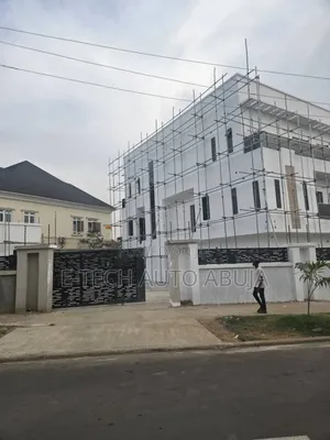 8bdrm Mansion in E-Tech Multi Links, Gwarinpa for sale