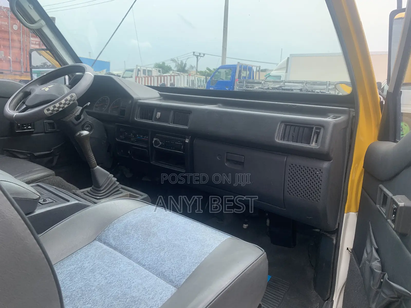 Mitsubishi Delica 2007 Yellow