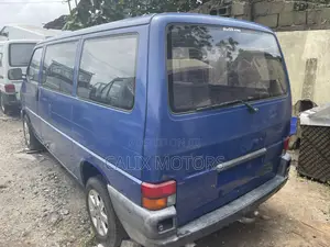 Volkswagen Transporter 2005 Blue