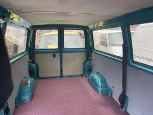 Volkswagen Transporter 2005 Green