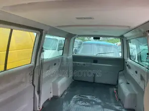 Volkswagen Transporter 2005 Red