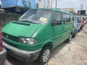 Volkswagen Transporter 2005 Green