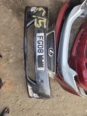 Bumper Is250 2008