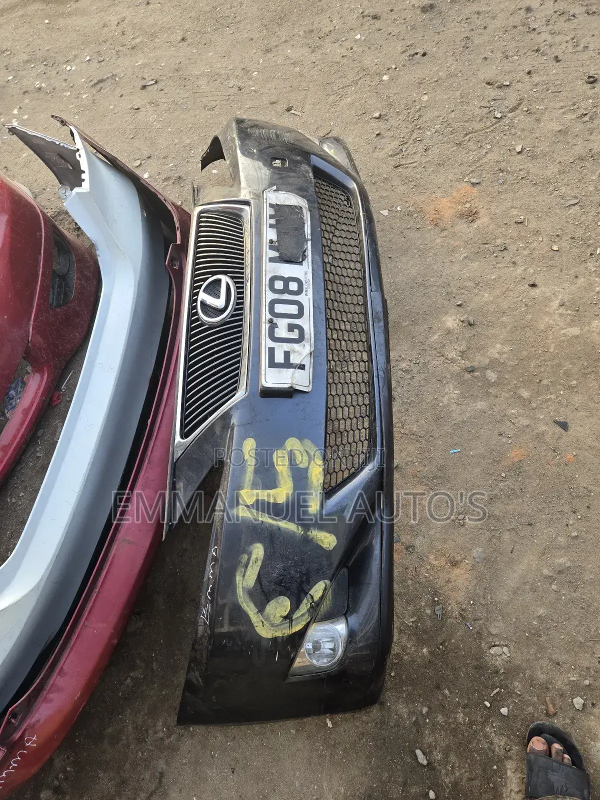 Bumper Is250 2008