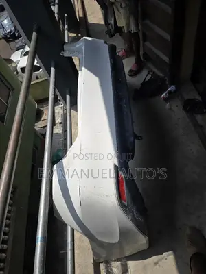 Camry 2018 Back Bumper Le