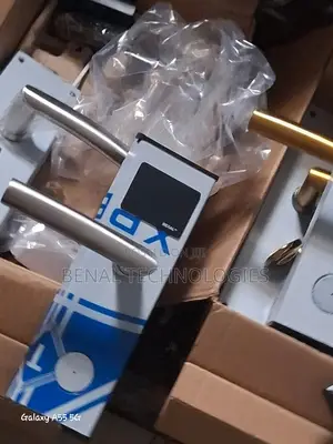 Back-Office Software Managing Hotel Smart Locks via Cards