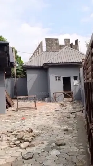 To Let *4 Bedroom Bungalow at Peter Odili