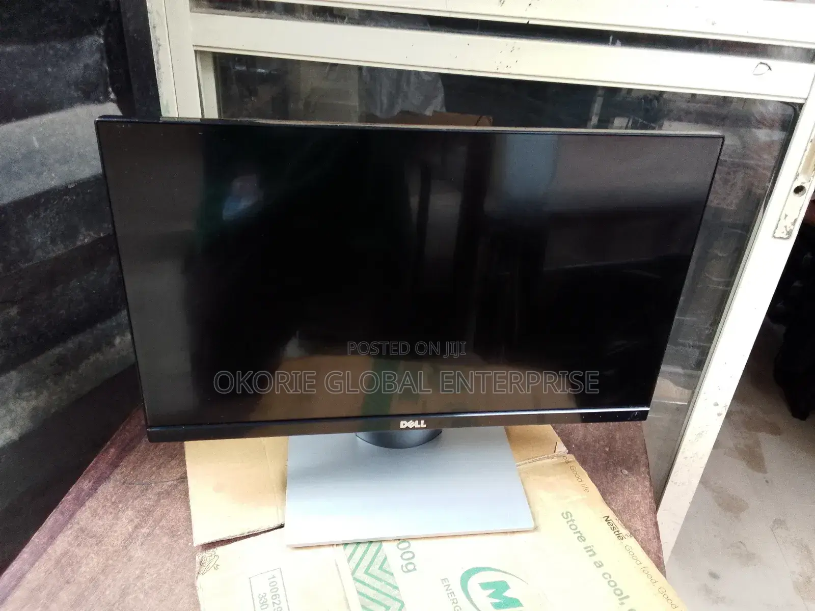 22 Inches Frameless Monitor