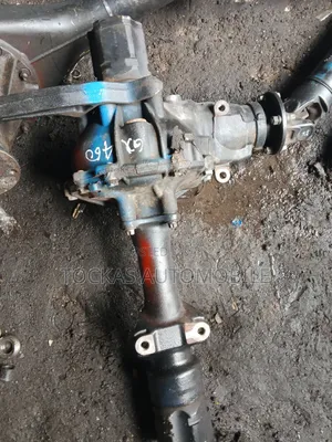 Center Axle Manual Available as Seen