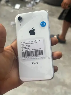 Apple iPhone XR 64 GB White