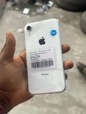 Apple iPhone XR 64 GB White