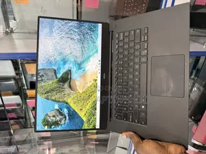 Laptop Dell Precision 5520 16GB Intel Core i7 SSD 256GB