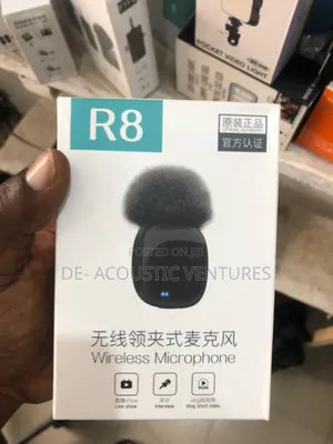 R8 Wireless Microphone for Your Content and Tiktok Videos