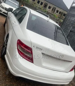 Photo - Mercedes-Benz C300 Luxury Sedan RWD (3.0L 6cyl 7A) 2008 White