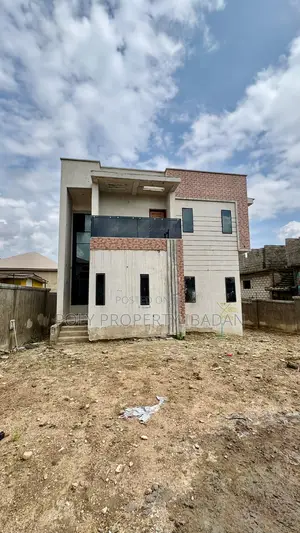 4bdrm Duplex in Palm Garden Estate, Ibadan for sale