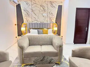 4 Bedroom Self Duplex at Chevron for Party Normal Stay