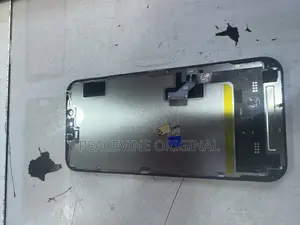 Photo - iPhone 16 Pro Max Screen