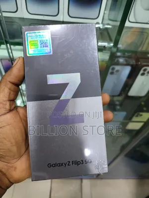 New Samsung Galaxy Z Flip 3 256 GB