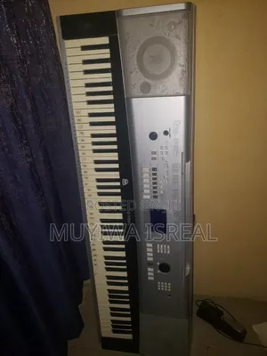Photo - Piano Yamaha DGX 520 Keyboard