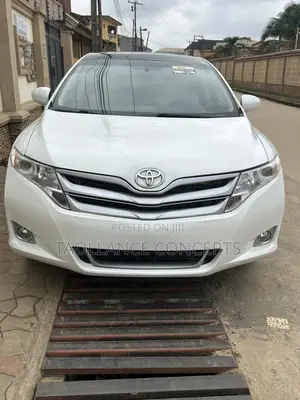 Toyota Venza V6 AWD 2010 White