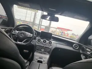 Mercedes-Benz C300 2016 Black