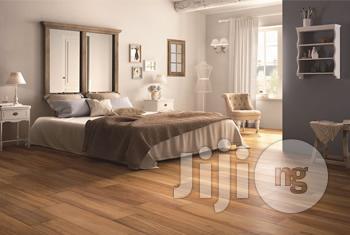 Laminating Wooden Floor Tiles