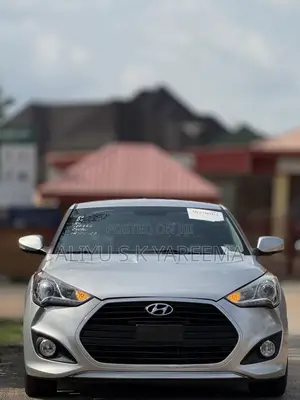 Hyundai Veloster 3dr Hatchback w/Black Interior (1.6L 4cyl 6AM) 2014 White