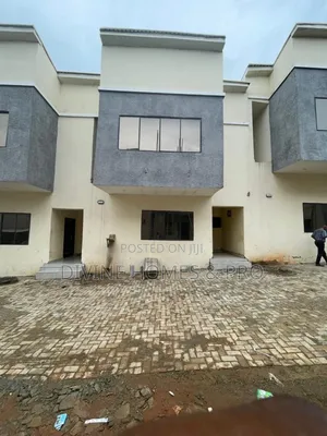 Photo - 3bdrm Duplex in Berger Clinic, Life Camp for sale