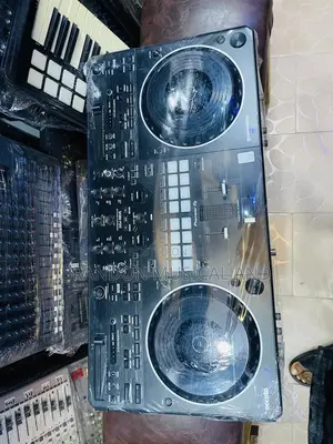 Two Months Used Rev5 Dj Controller