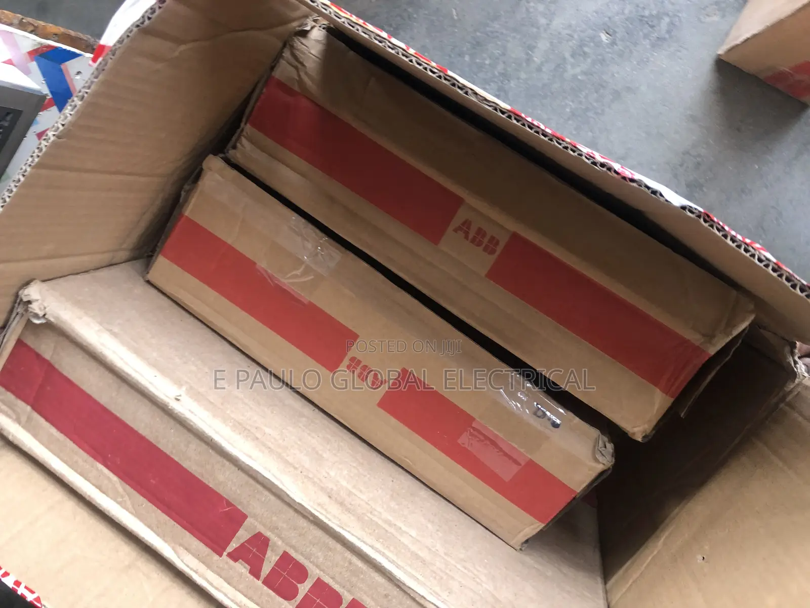 12ways Single Phase Distribution Board 12fuse Breakers