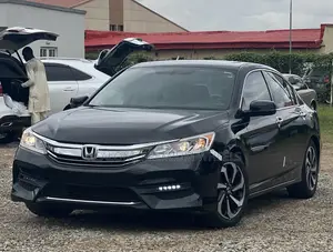 Photo - Honda Accord 2017 Black