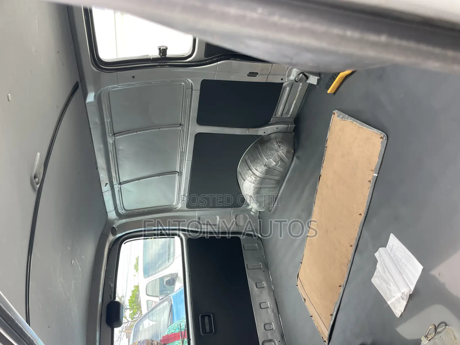 Toyota HiAce 2003 Silver
