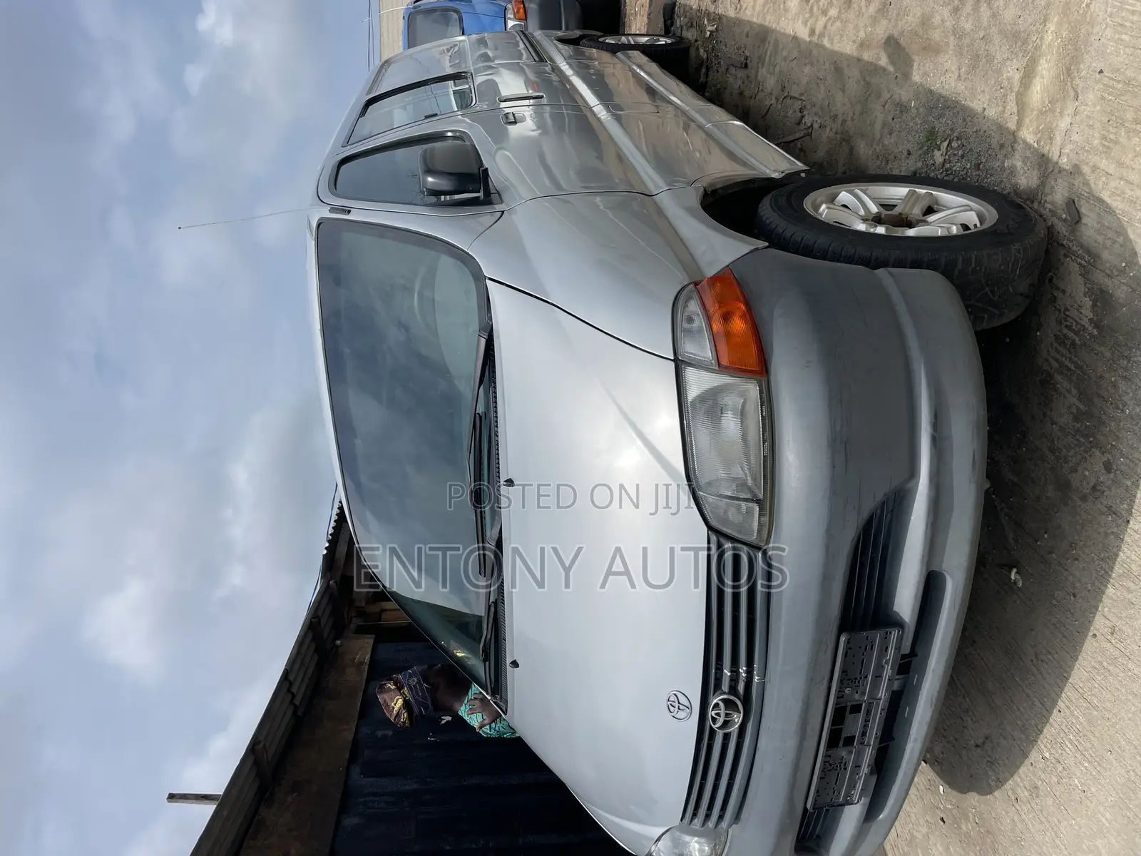 Toyota HiAce 2003 Silver