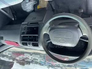 Toyota HiAce 2003 Silver